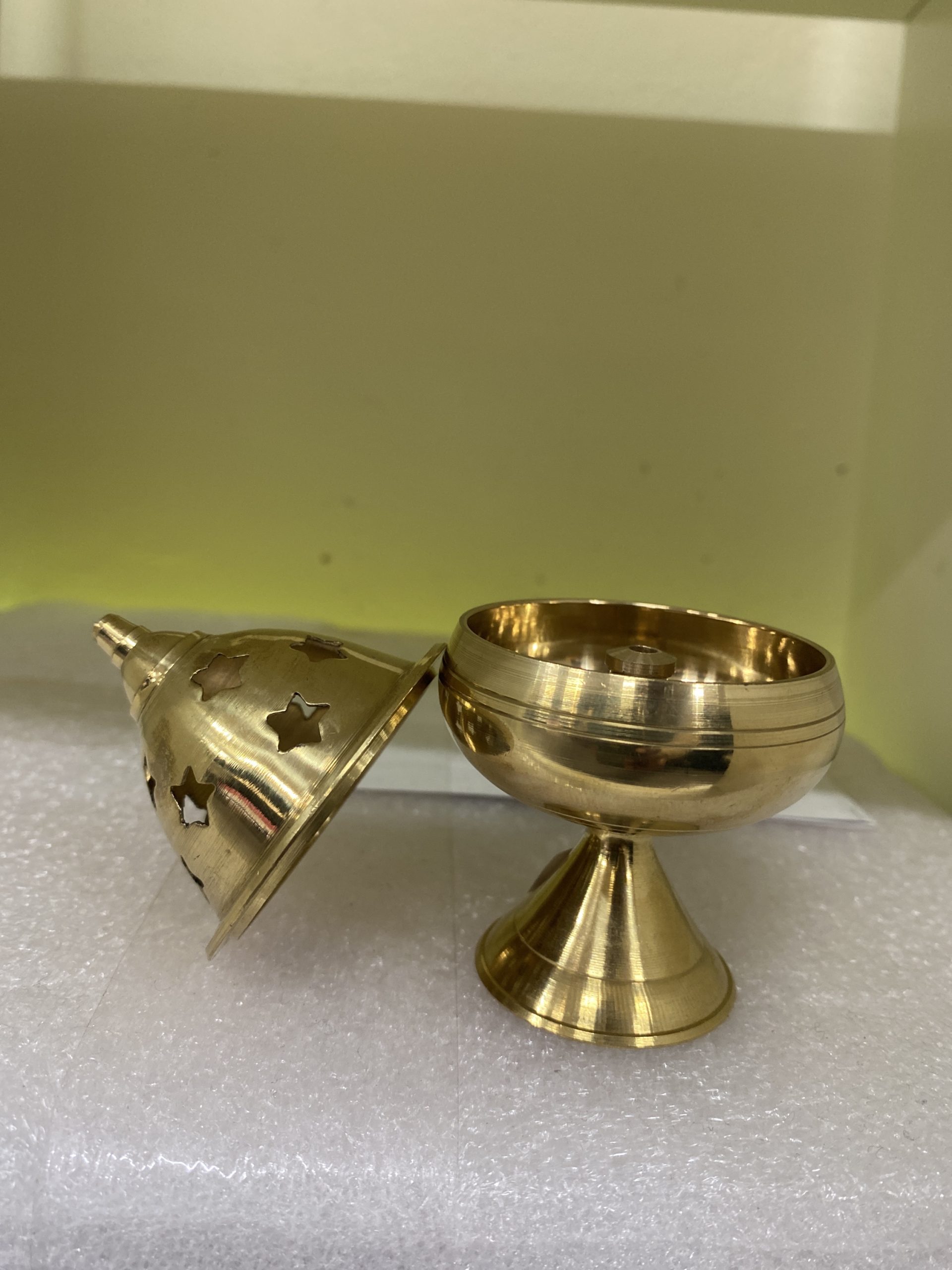 Brass Diya With Lid 10Cm